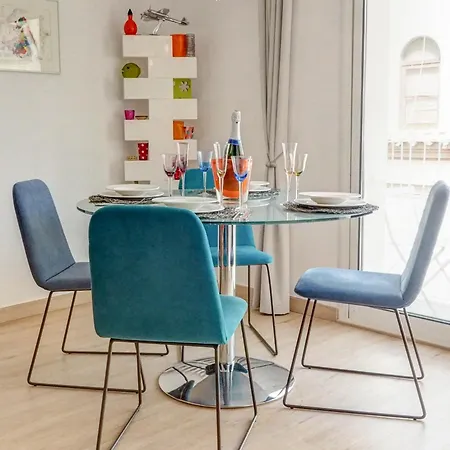 Happy Diamond By Hello Homes Apartment