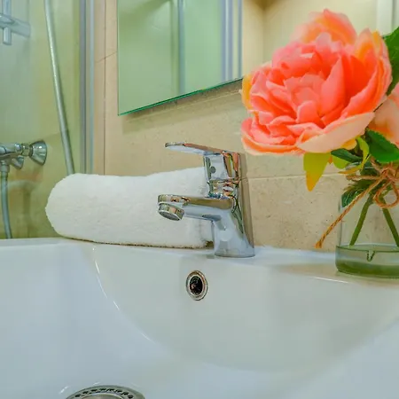 Happy Diamond By Hello Homes